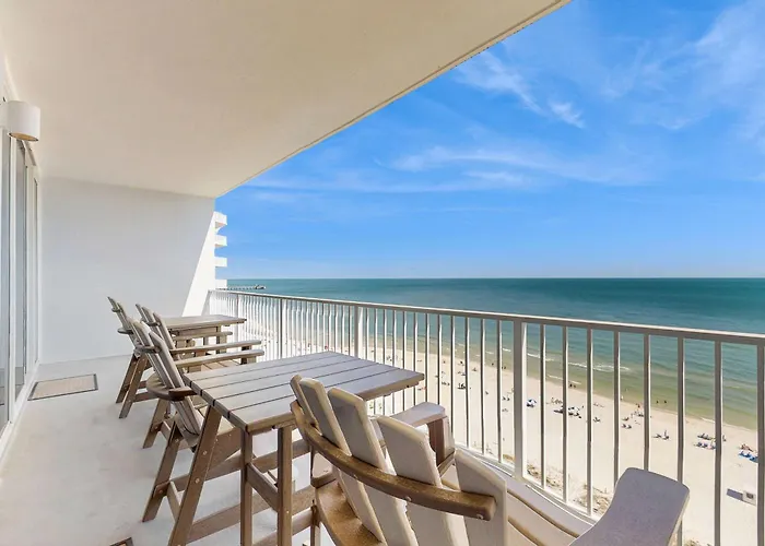 Holiday home Bright Beachfront W Private Balcony Zero-entry Pool Gym & Hot Tub *