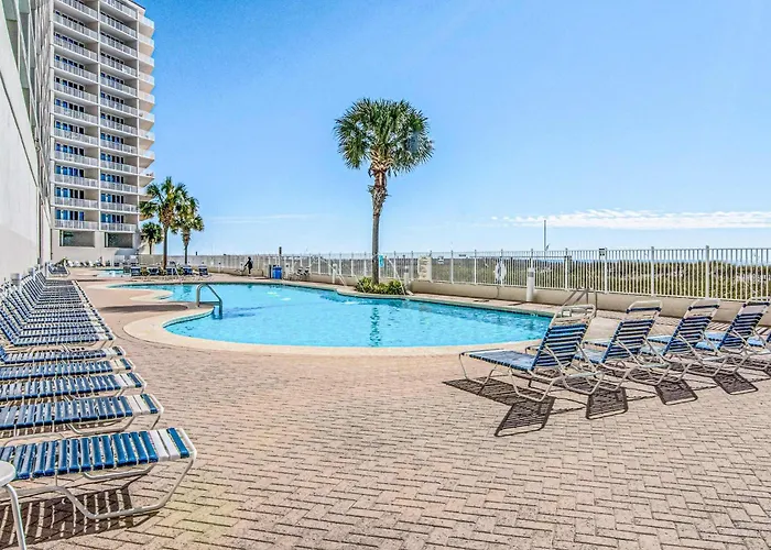 Bright Beachfront W Private Balcony Zero-entry Pool Gym & Hot Tub Holiday home Gulf Shores