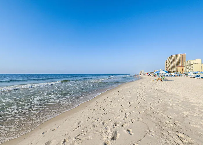 Bright Beachfront W Private Balcony Zero-entry Pool Gym & Hot Tub *