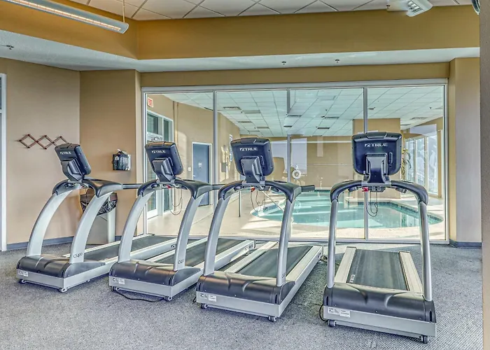 Bright Beachfront W Private Balcony Zero-entry Pool Gym & Hot Tub Gulf Shores