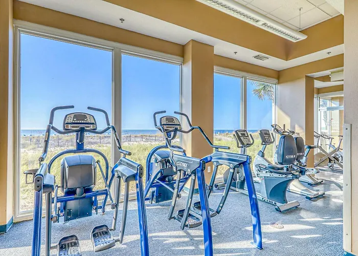 Bright Beachfront W Private Balcony Zero-entry Pool Gym & Hot Tub Holiday home Gulf Shores