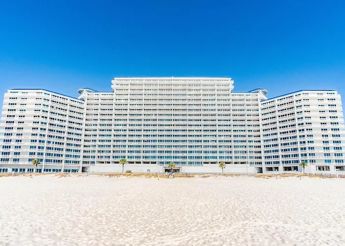 Holiday home Bright Beachfront W Private Balcony Zero-entry Pool Gym & Hot Tub Gulf Shores