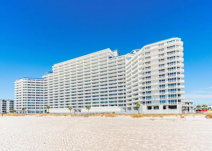Holiday home Bright Beachfront W Private Balcony Zero-entry Pool Gym & Hot Tub